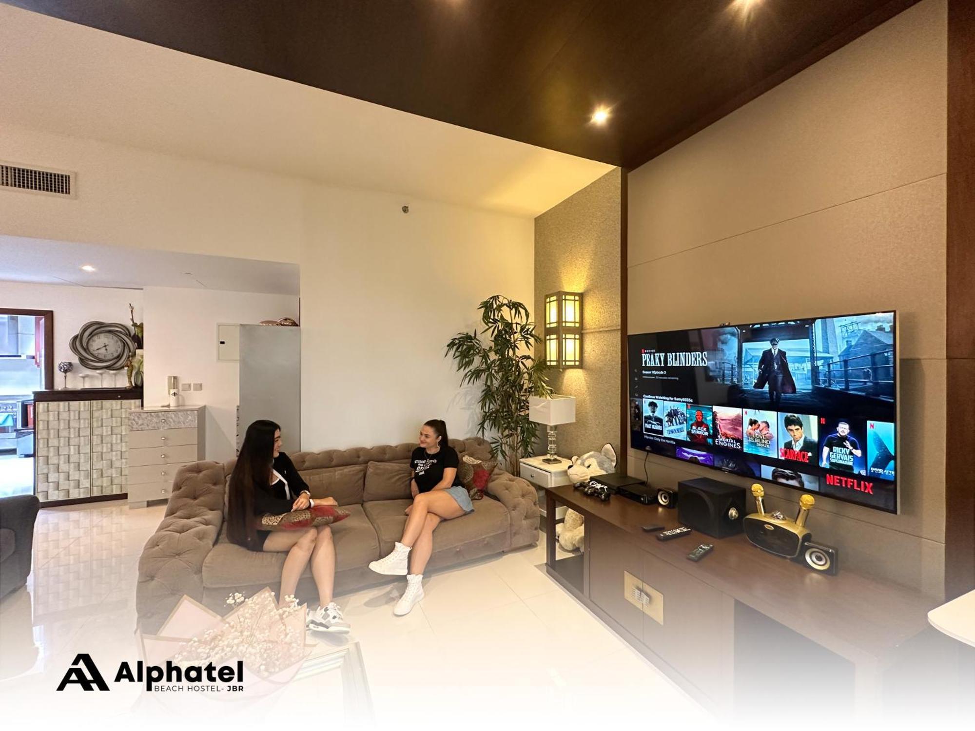 Alphatel Beach Hostel Jbr Дубай Екстер'єр фото